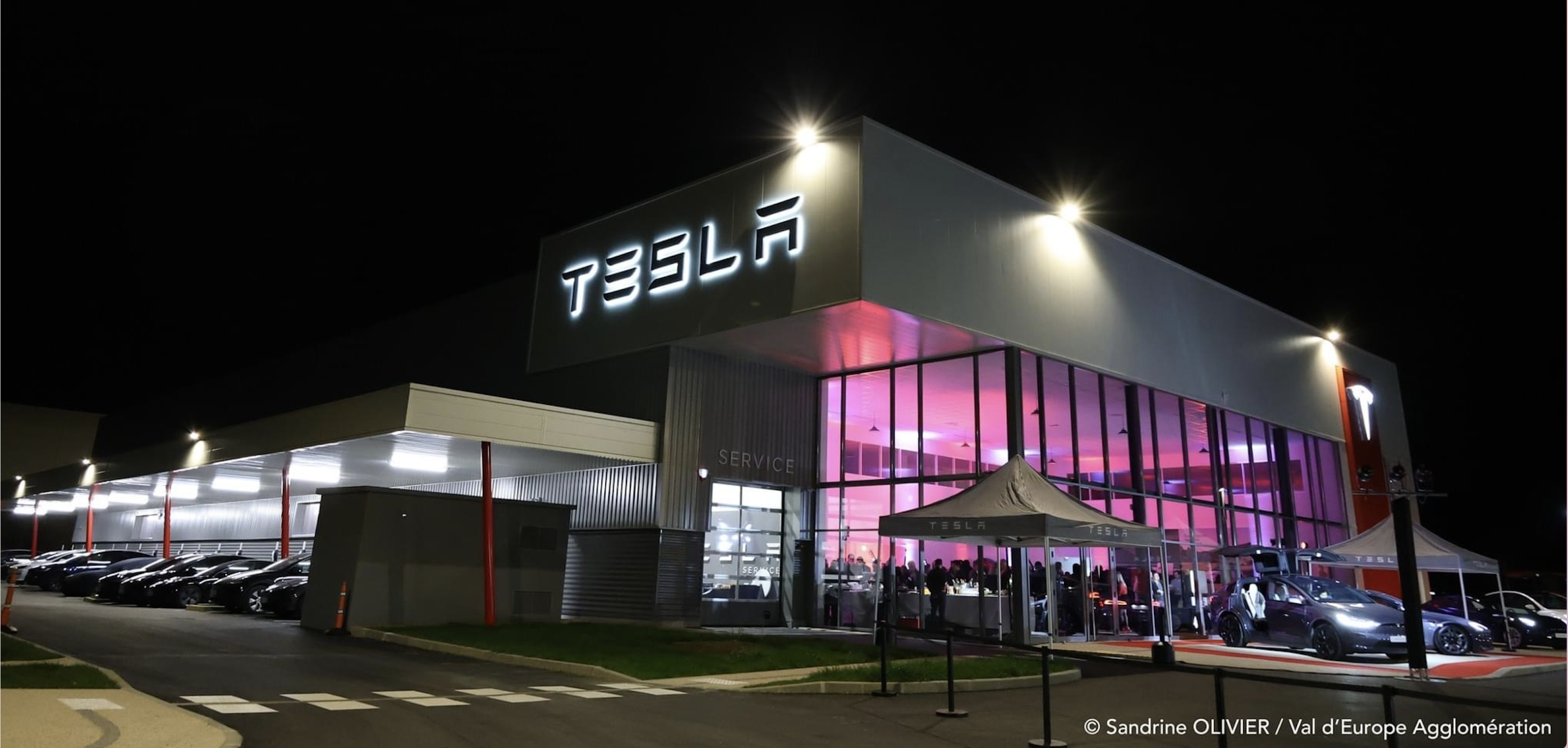 Inauguration du Nouveau Centre de Tesla